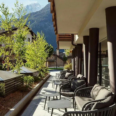 Hotell Le Geant, Courmayeur, By Marriott Bonvoy 3*